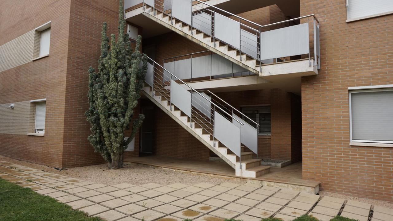 Encantador Apartamento Familiar 4 Px Con Terraza, Parking Y Wi-Fi En Llança Kültér fotó