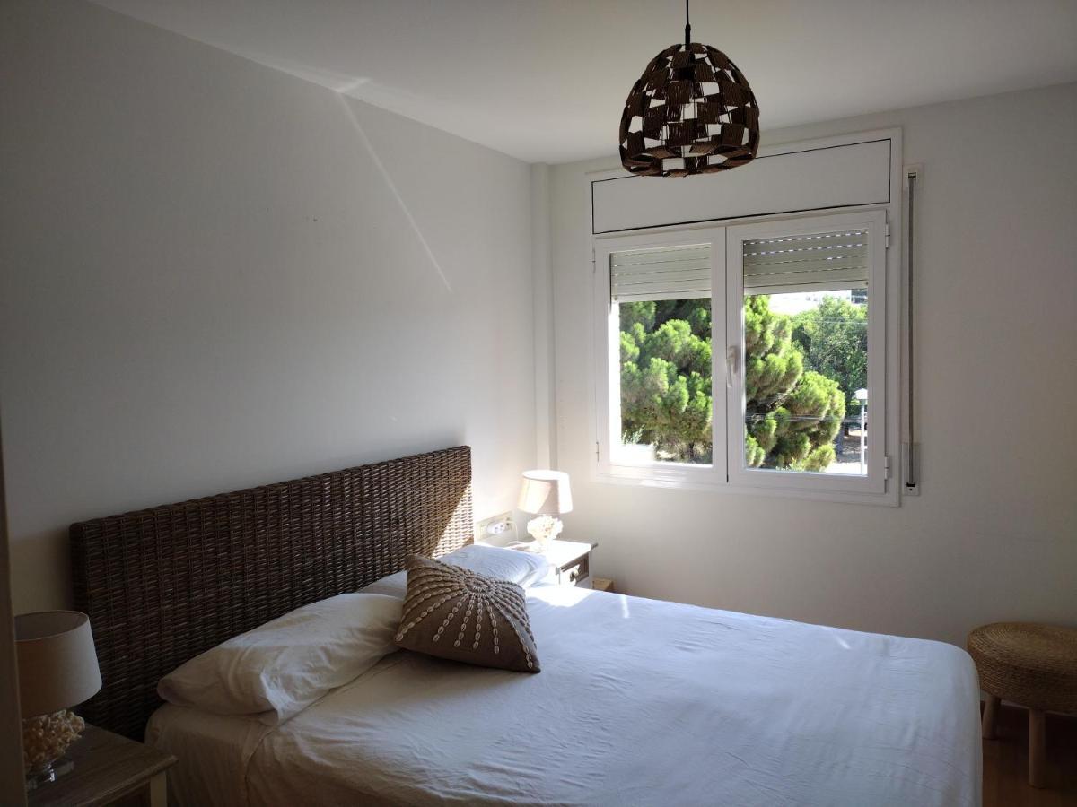 Encantador Apartamento Familiar 4 Px Con Terraza, Parking Y Wi-Fi En Llança Kültér fotó